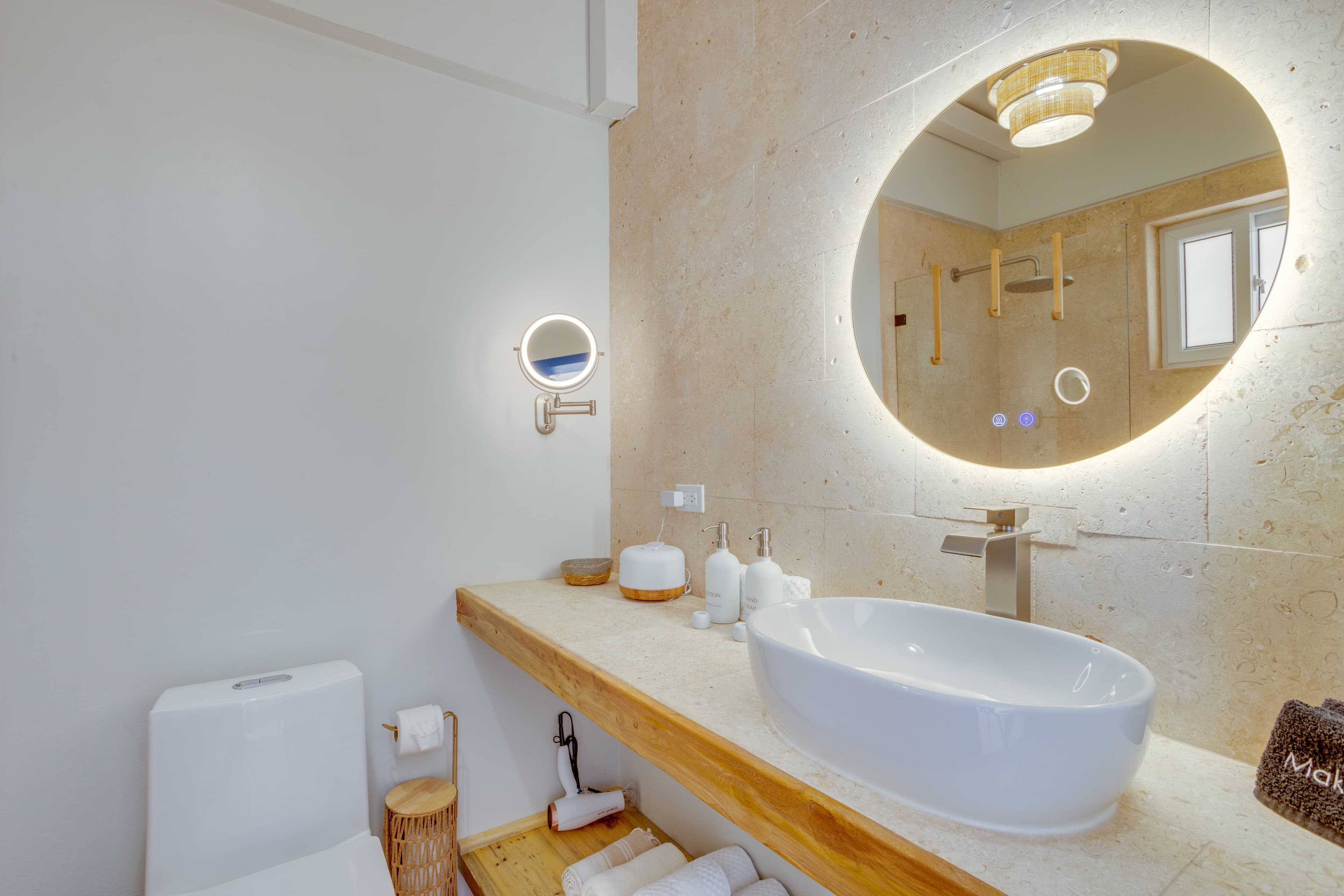 Spa style bathroom with rain shower, anti-fog mirrors and eco toiletries