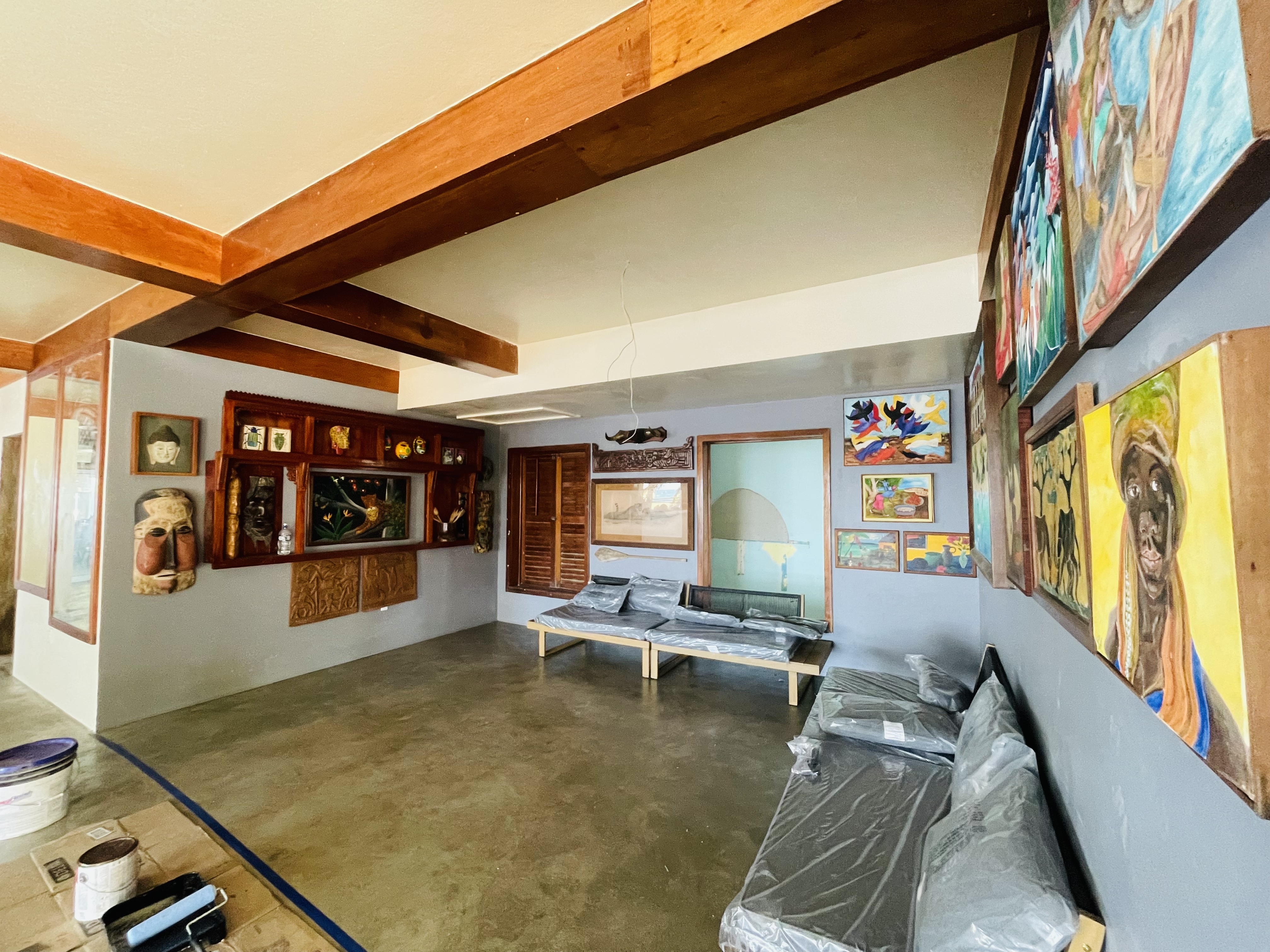 The Gallery in the Bar Lounge
